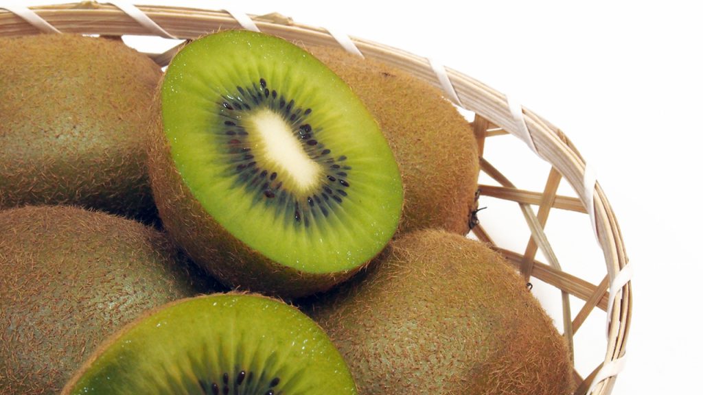 愛媛県松山市の名物である、カステラで餡を巻いて作るお菓子の名前は？ ご当地情報局